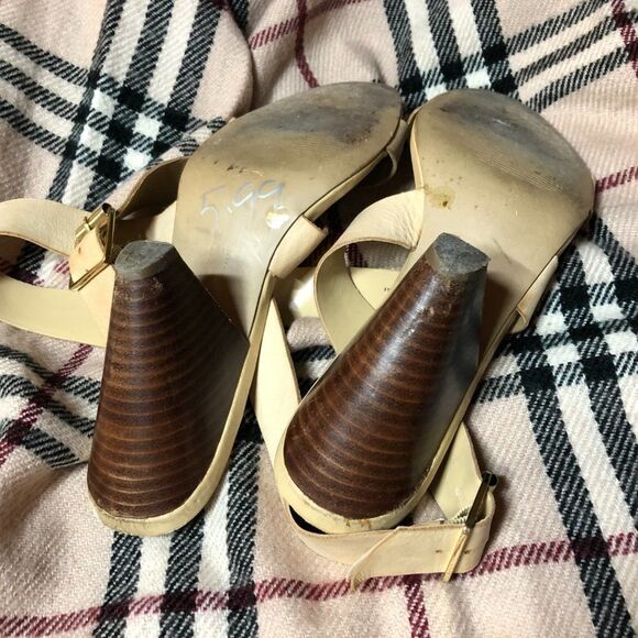 Bcbg Leather Strappy Sandals 8.5 great shape! - Picture 4 of 8